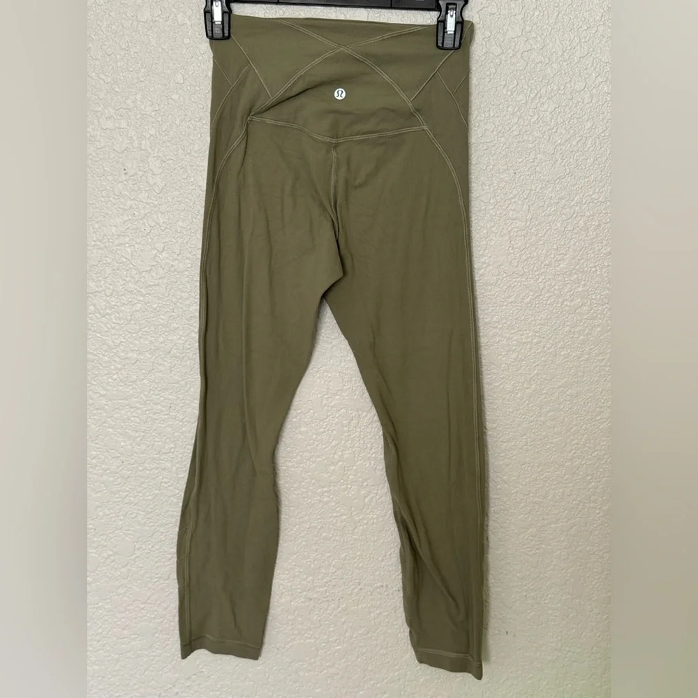 Lululemon Instill High-Rise Leggings with smoothcover fabric - EUC size 4
